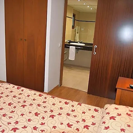 Tres Caminos Hotel 2*