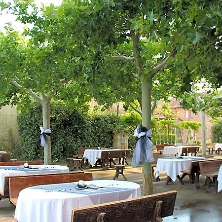 Hotel Tres Caminos 2*
