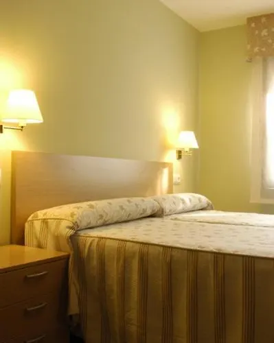 Tres Caminos 2* El Grado