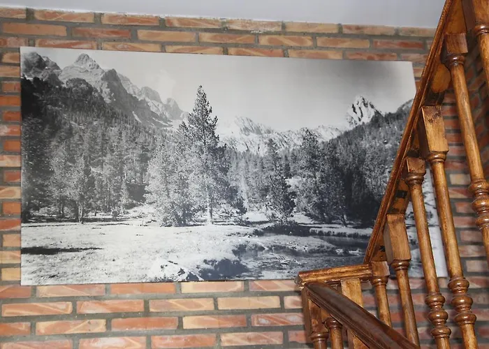 Hotel Tres Caminos El Grado