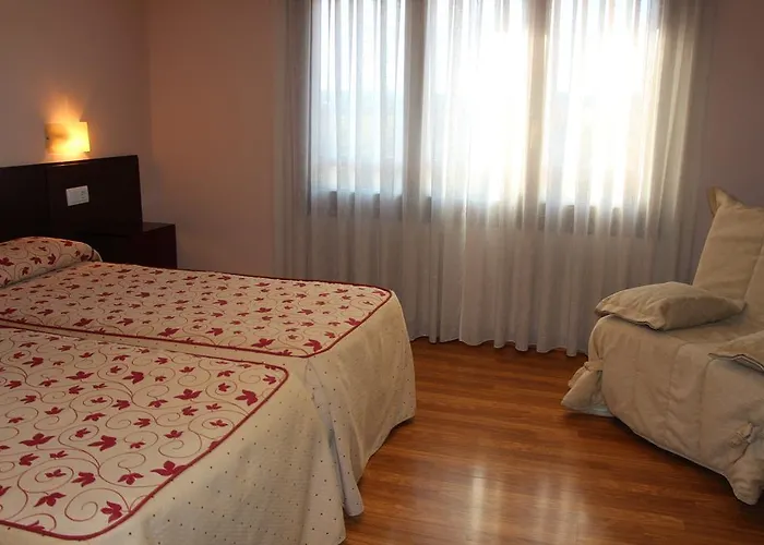 Hotel Tres Caminos 2*